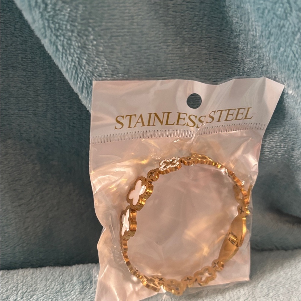 Elegant Gold and White Stainless Steel Bracelet - Picture 3 of 3